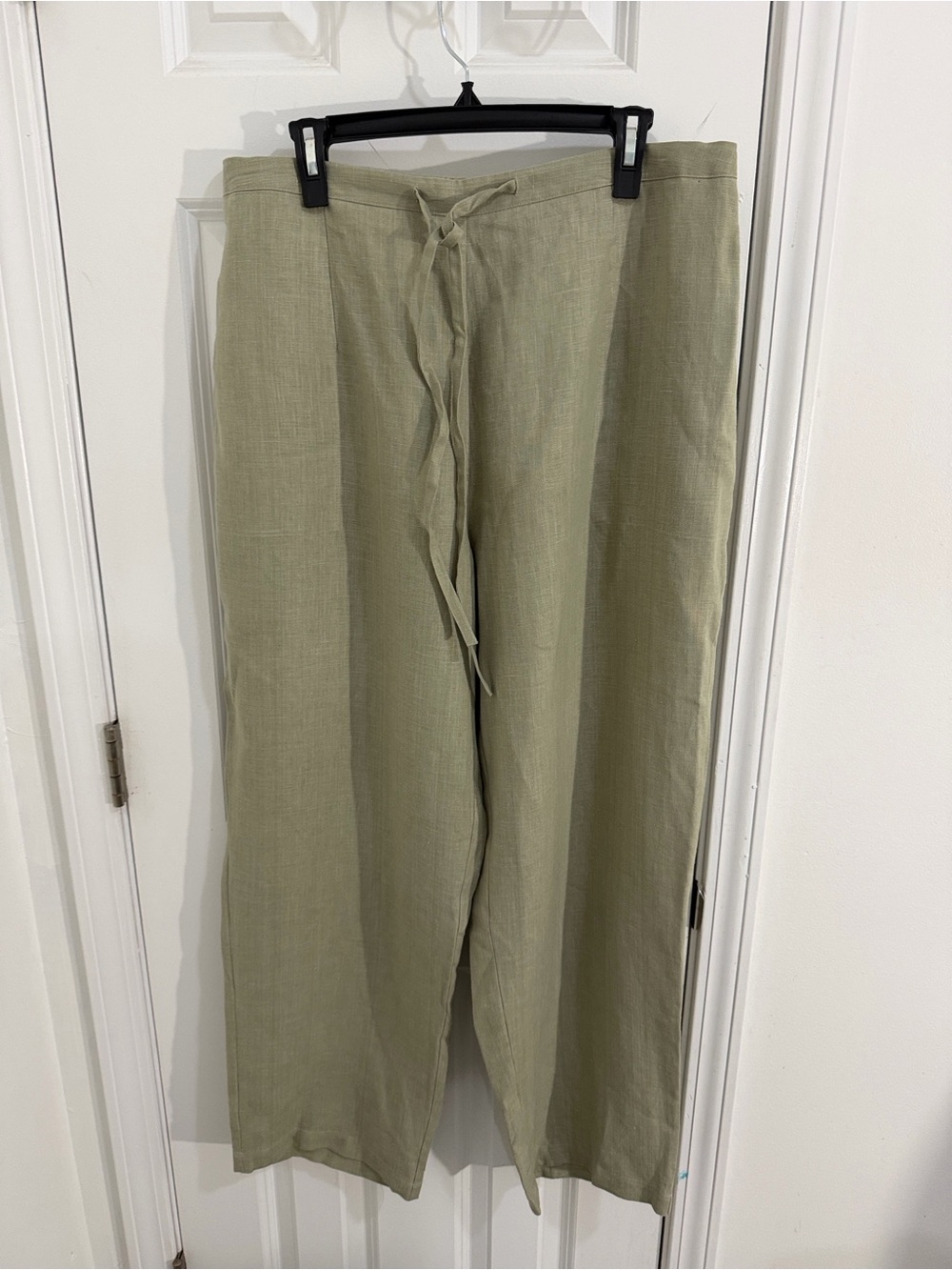 Women’s Straight-Leg Linen Blend Pants in Light Olive Size 1X